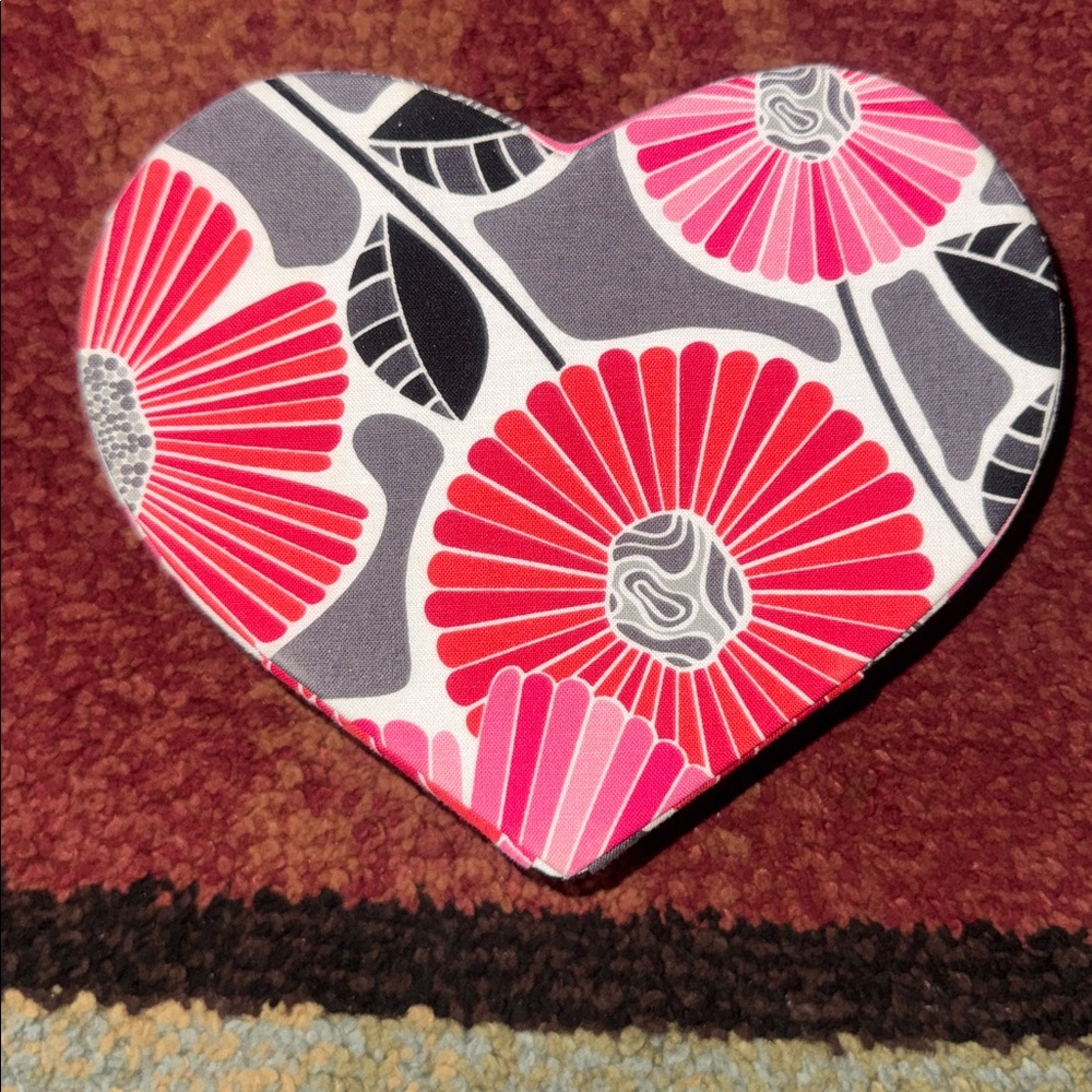Vera Bradley Heart to Heart Jewelry Case‎ - Picture 4 of 5